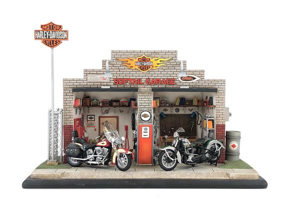 Franklin Mint | HARLEY-DAVIDSON SOFTAIL GARAGE (2002) | MutualArt