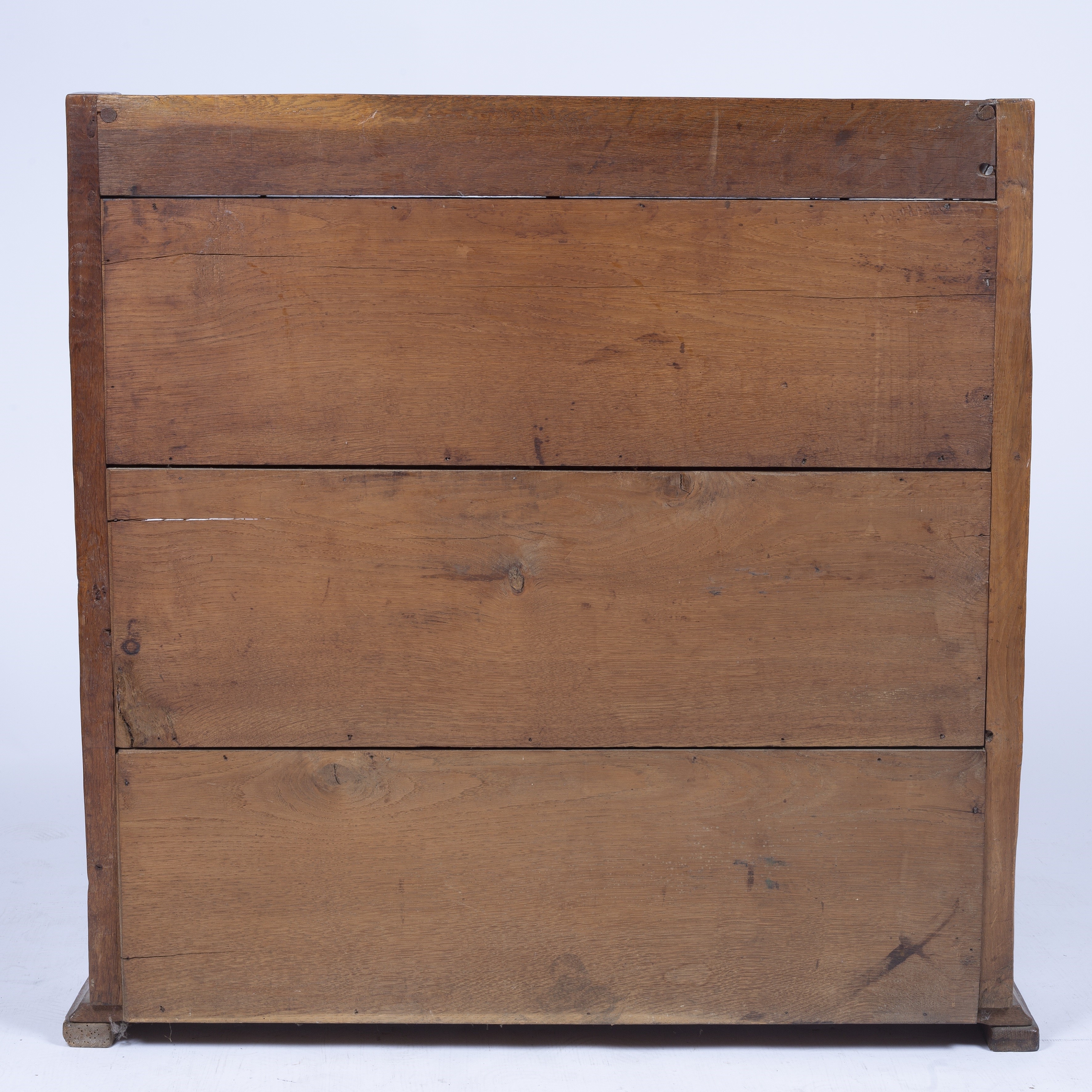 Whittaker | Oak bookcase, with two carved monk`s head terminals, with ...