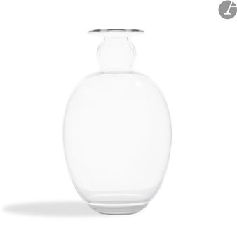 Ovoid vase with a swollen neck then finished in tray - Georges Dunaime