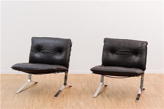 Olivier Mourgue | Pair of lounge chairs (1960) | MutualArt