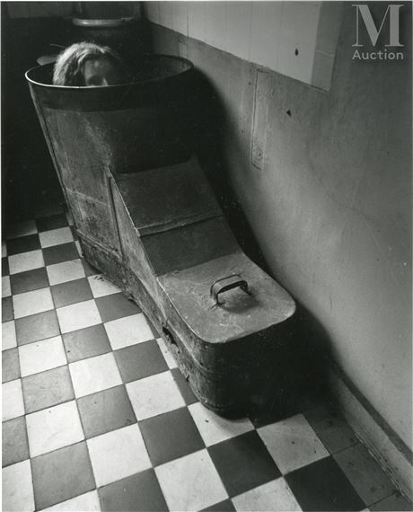 La baignoire sabot by Robert Doisneau, c. 1945-1950