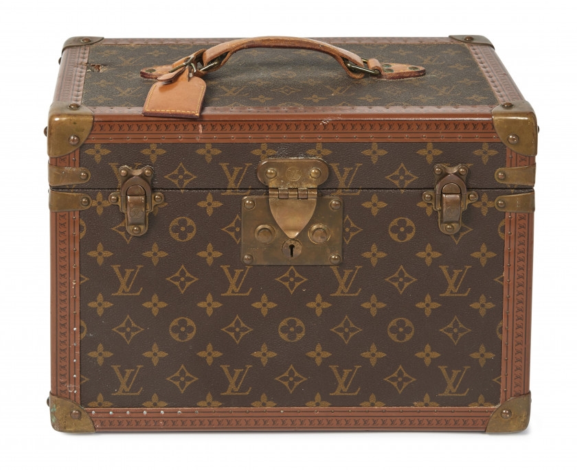 Sold at Auction: Louis VUITTON Valise semi rigide Stratos (grand