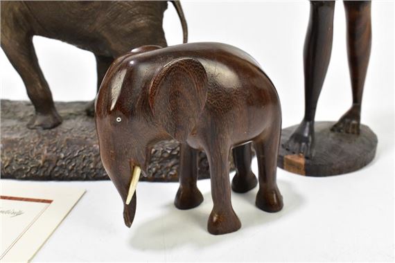 Robert Glen | Giant of the African Plains | MutualArt