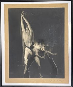 "Jean Louis BARRAULT mimant le sommet des cloches" - Étienne Bertrand Weill