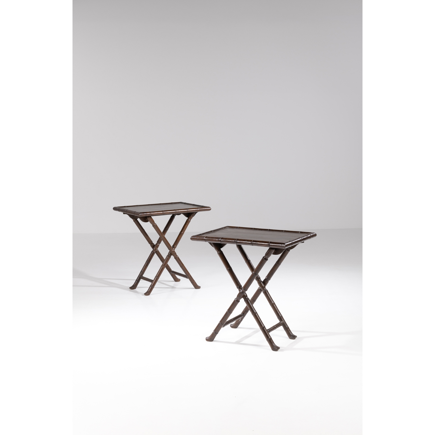 Chine Pair of folding tea tables (20) MutualArt