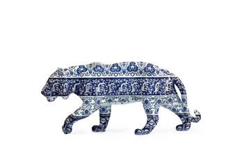 Dragonertiger - Wasinburee Supanichvoraparch