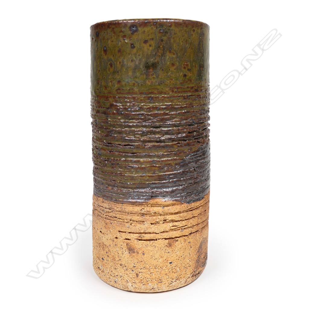 Len Castle | Len Castle cylinder vase | MutualArt