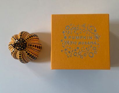 Yellow pumpkin by Yayoi Kusama, 2016