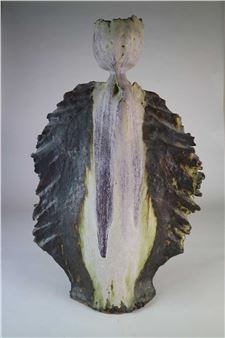 Standing Female Sculpture - Lotte Glob