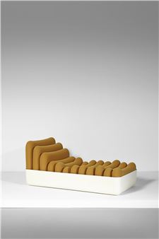 Sandwich chaise longue Picture