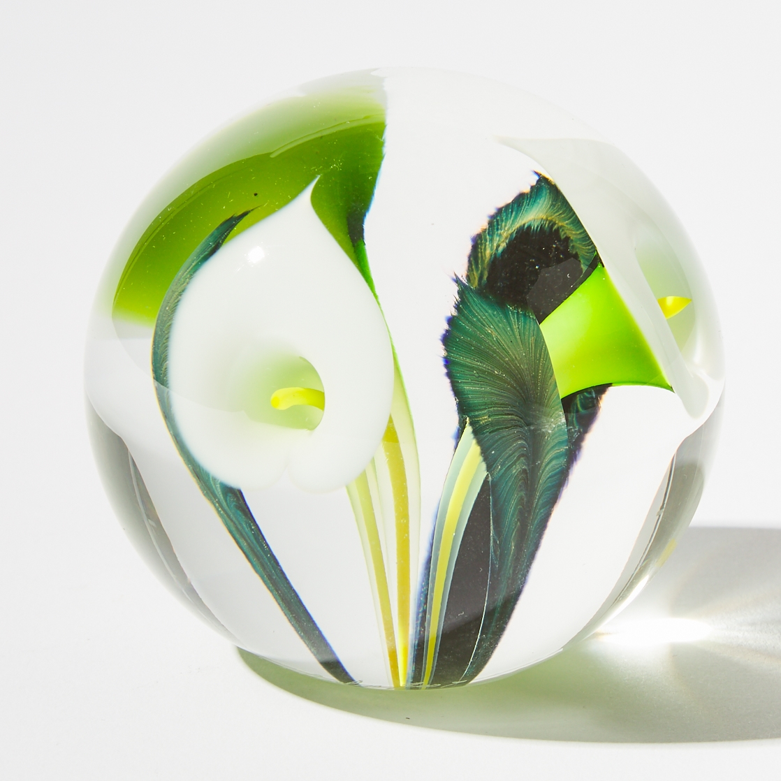 Scott Bayless | Calla Lilies Glass Paperweight (2007) | MutualArt