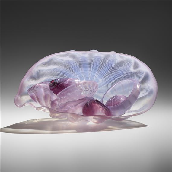 Dale Chihuly | Pink Seaform Set with White Lip Wraps (1984) | MutualArt