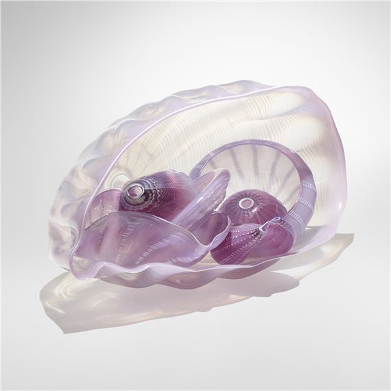 Dale Chihuly | Pink Seaform Set with White Lip Wraps (1984) | MutualArt