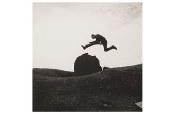 JONES THE JUMP - Ari Ashley