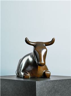 ”Große kniende Kuh”. - Ewald Mataré