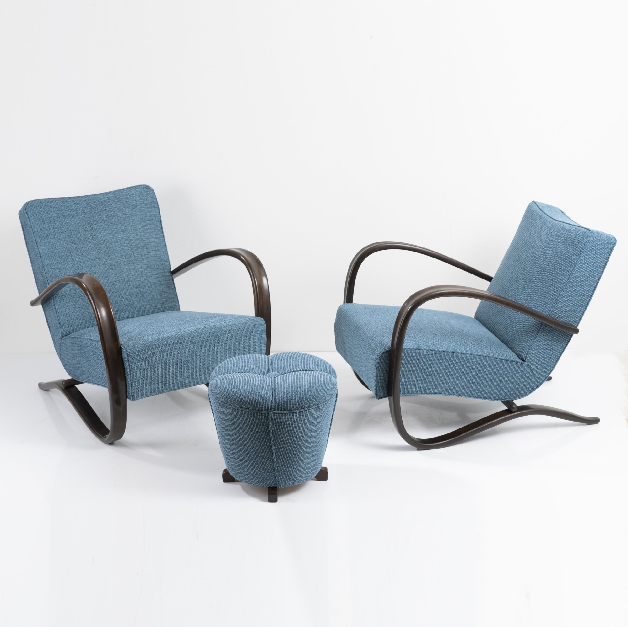 Artwork by Jindrich Halabala, 2 'H 269' easy chairs and ottoman, Made of black, grey