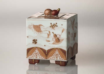 Artwork by Masayasu Mitsuke, Incense burner, with treasures, with Akae [red enameled], Made of ceramic