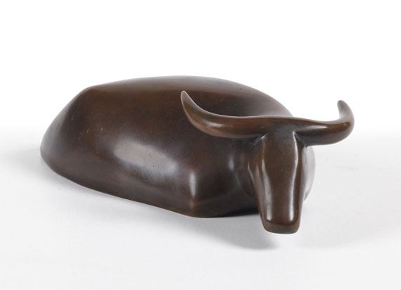 Kleine liegende Kuh by Ewald Mataré, 1929