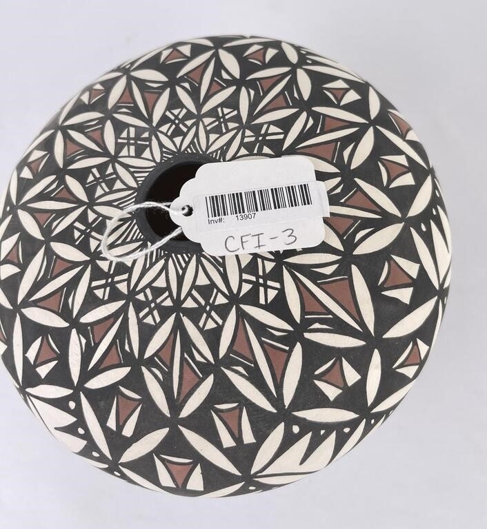 Artwork by Miranda Leno, Pot Vase, Made of Pottery