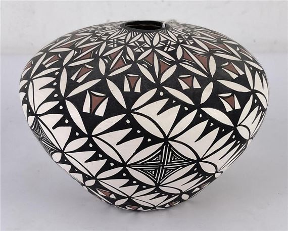 Pot Vase - Miranda Leno