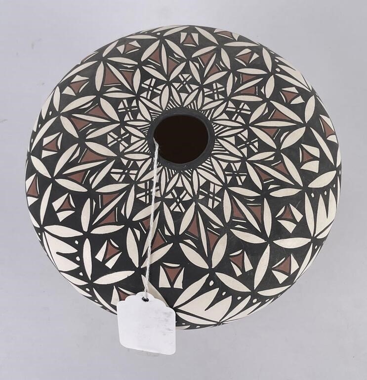 Artwork by Miranda Leno, Pot Vase, Made of Pottery