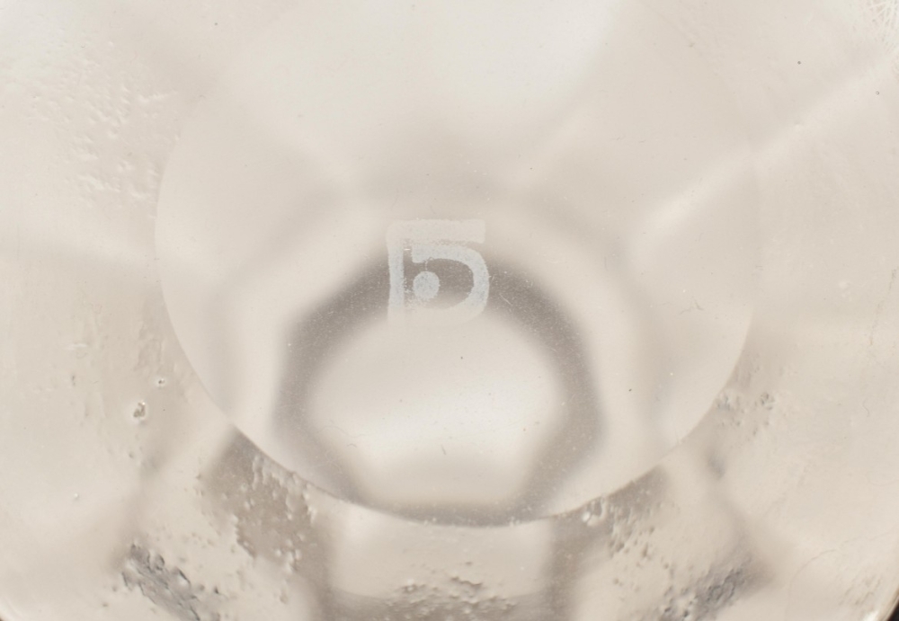 Artwork by Willem Jacob Rozendaal, Grey-purple vase; Trompet vase, Made of decoration