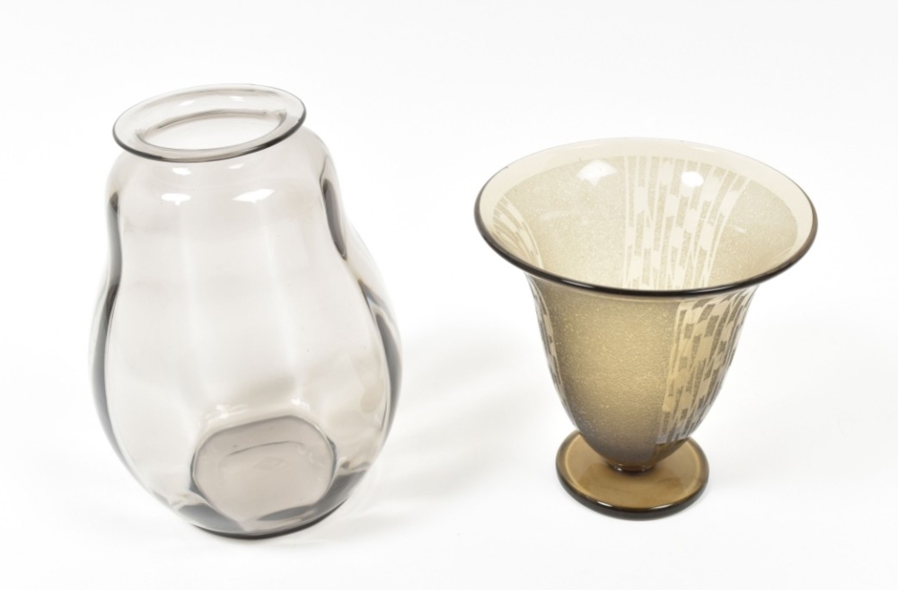 Artwork by Willem Jacob Rozendaal, Grey-purple vase; Trompet vase, Made of decoration