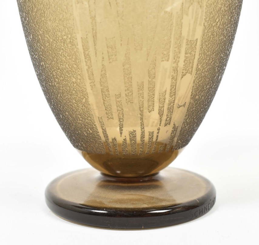 Artwork by Willem Jacob Rozendaal, Grey-purple vase; Trompet vase, Made of decoration