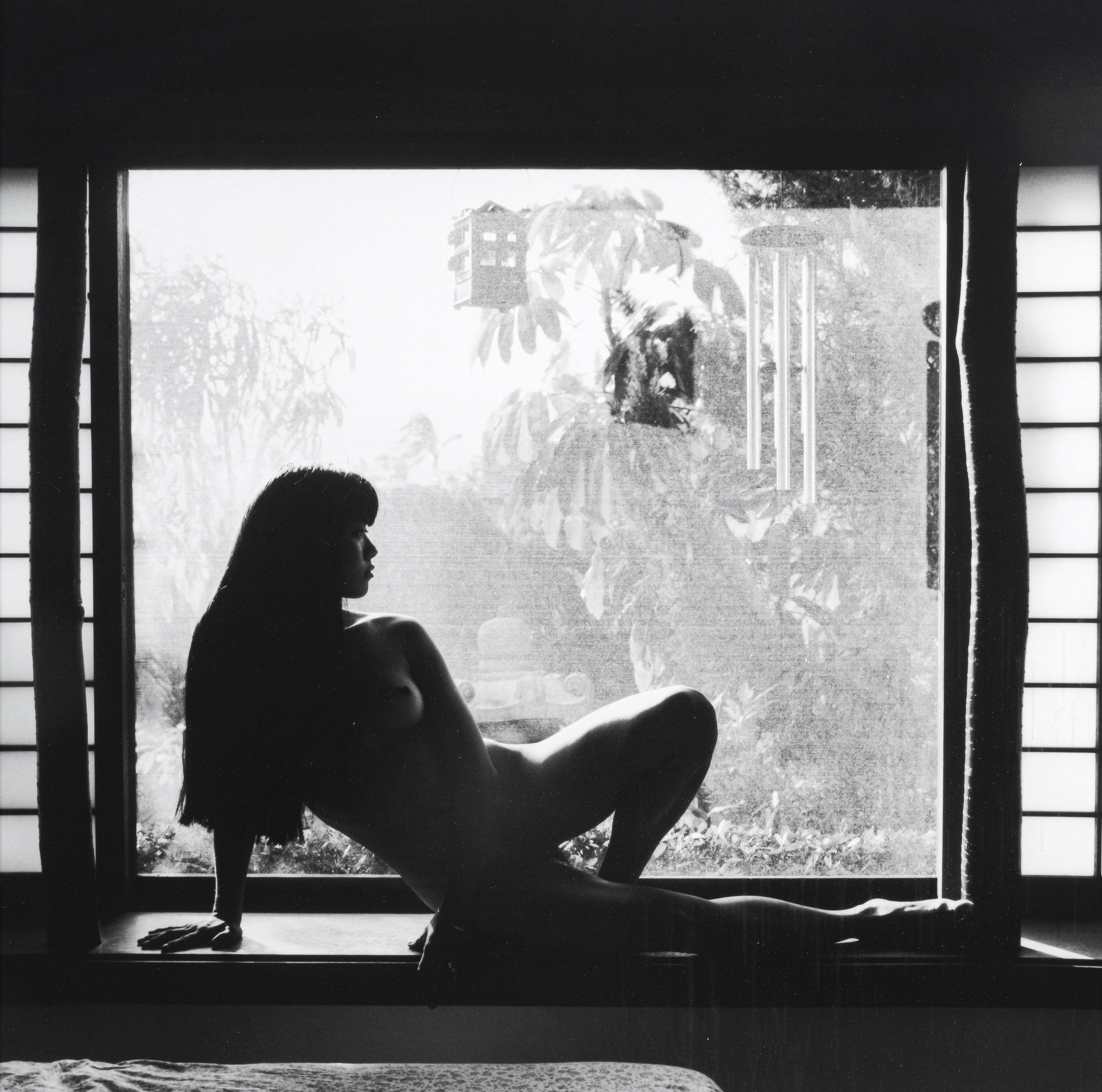 Artwork by Jean-Jacques Dicker, Nu féminin à la fenêtre, Made of black and white photograph