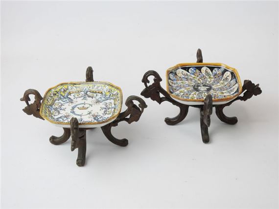 Pair of earthenware dishes
