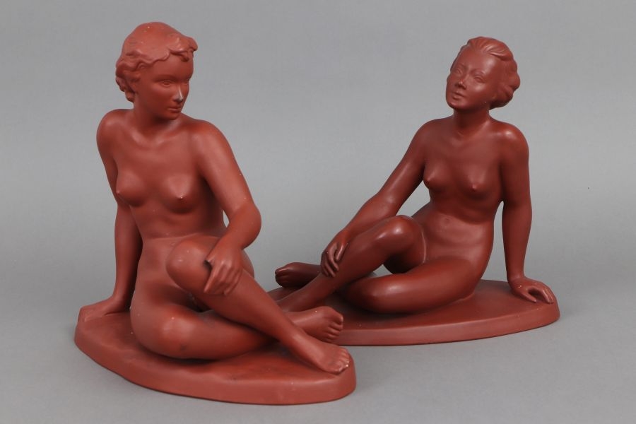Artwork by Julius Griesbach, Sitzende weibliche Akte, Made of ceramic - Red-brown glazed (2)