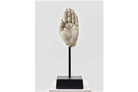 Galerie Gmurzynska Exhibits a Single Plaster Cast of Pablo Picasso's Left Palm