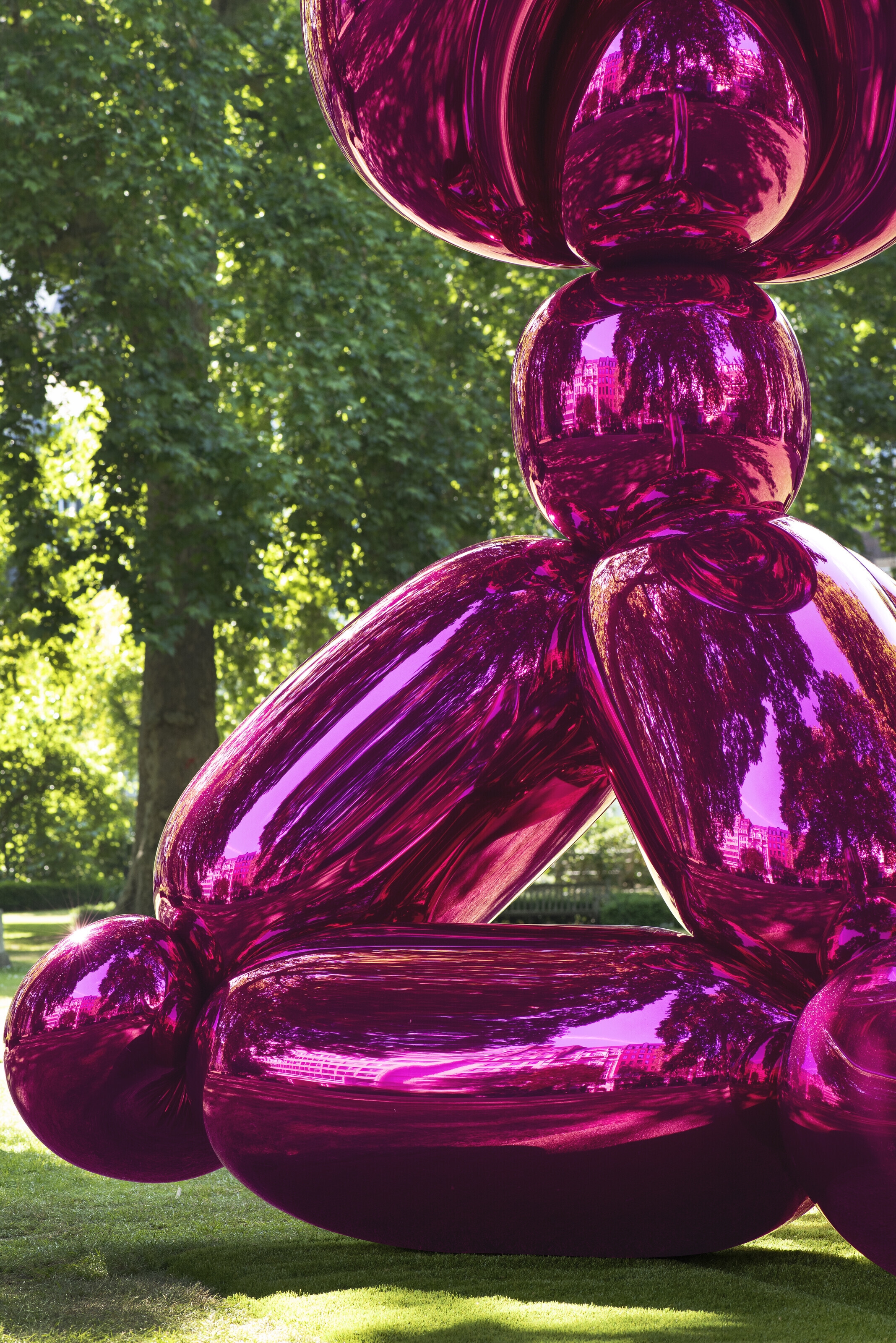 Artwork by Jeff Koons, Balloon Monkey (Magenta), Made of mirror-polished stainless steel with transparent colour coating