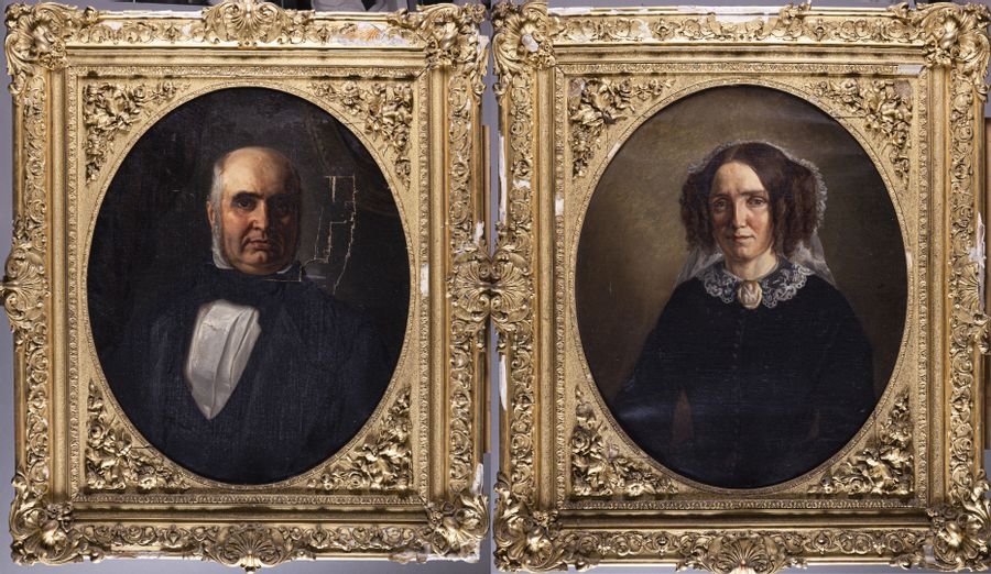 Paire de portraits homme et femme faisant pendants, datés de 1854 by French School, 19th Century, 1854