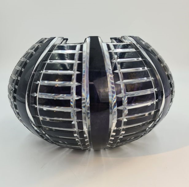 Artwork by Val Saint Lambert, Vase, Made of Cut crystal