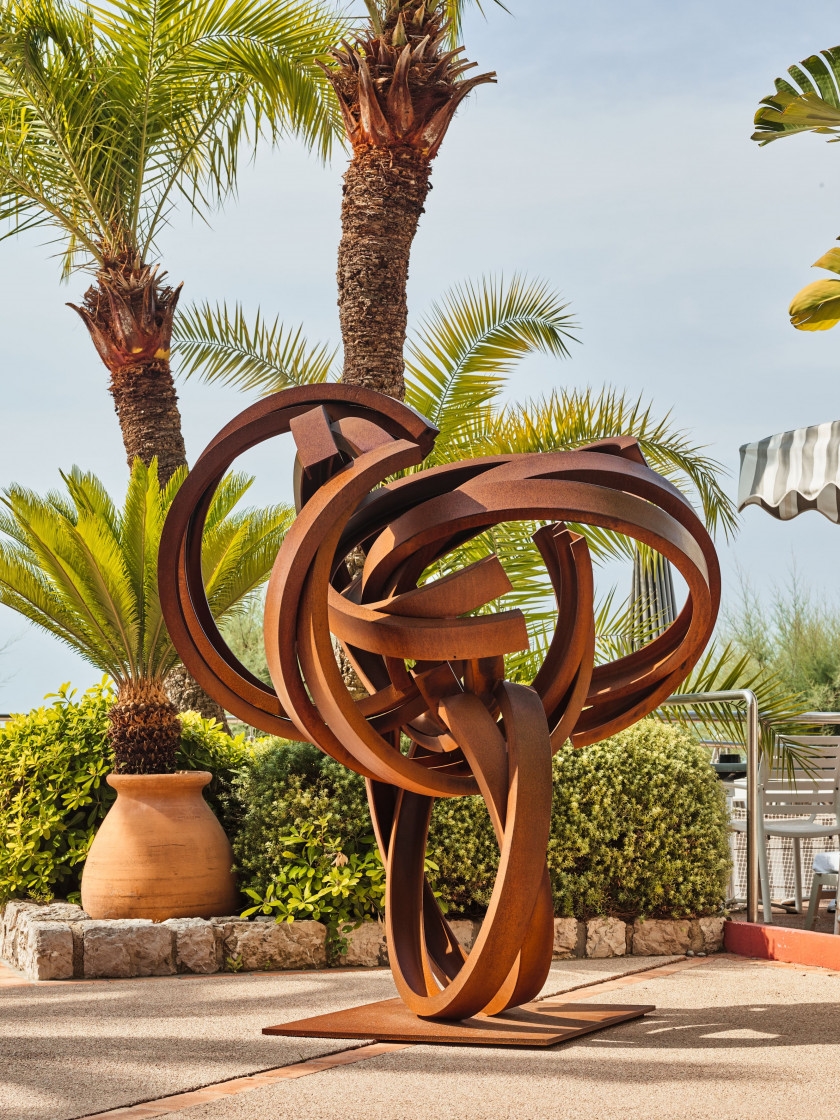 Artwork by Anachar Basbous, Météorite, Made of Corten steel