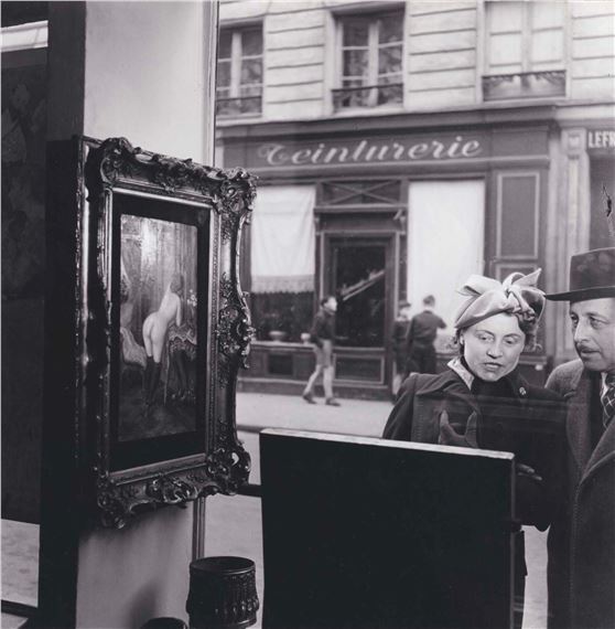 Un Regard Oblique by Robert Doisneau, 1948