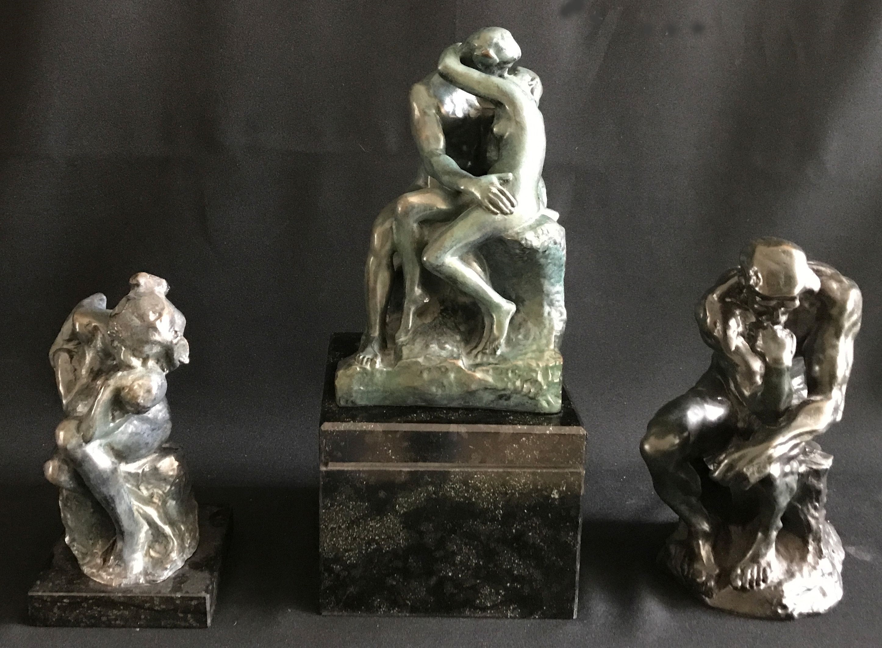 Drei Museumsrepliken: der Kuss, Mutter und Kind, Der Denker by Auguste Rodin
