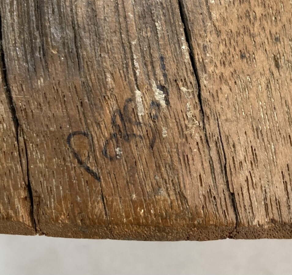 Artwork by Henriette Porson, Vieille bigoudène Buste en bois sculpté, Made of carved wood