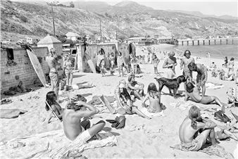 Danziger Gallery L.A Presents Tod Papageorge's Photographs of Los Angeles Beachgoers