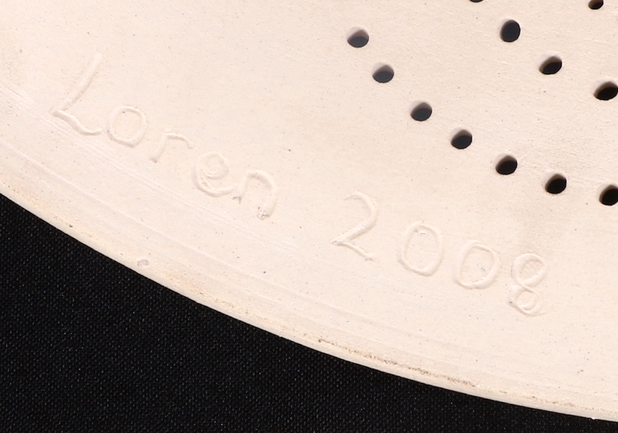 Artwork by Loren Kaplan, LIGHT 2, Made of ceramic