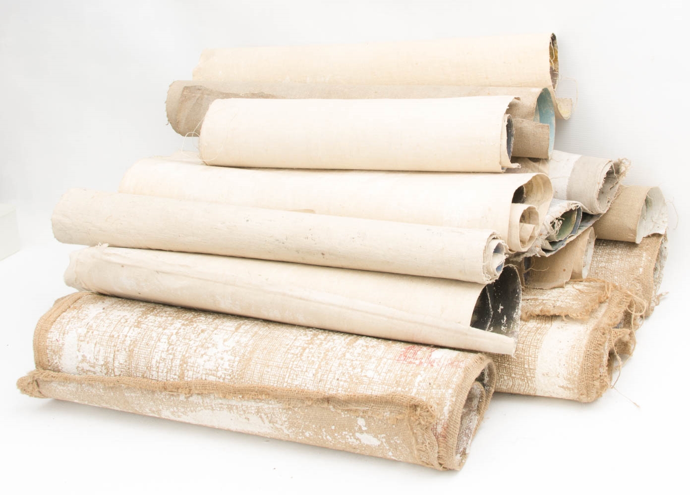 Artwork by De Angelis, Verschiedene Acrylbilder auf Leinwand und Gips, Made of Acrylic