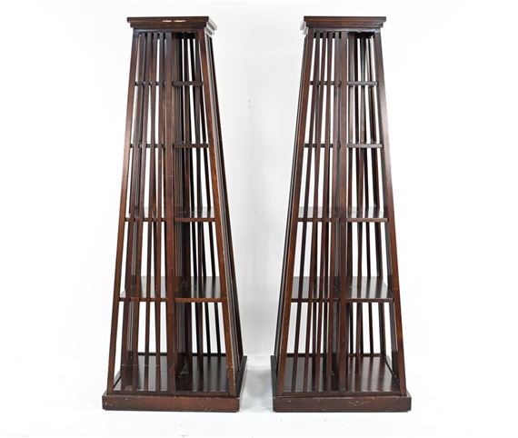 Pyramide - Alexis de la Falaise