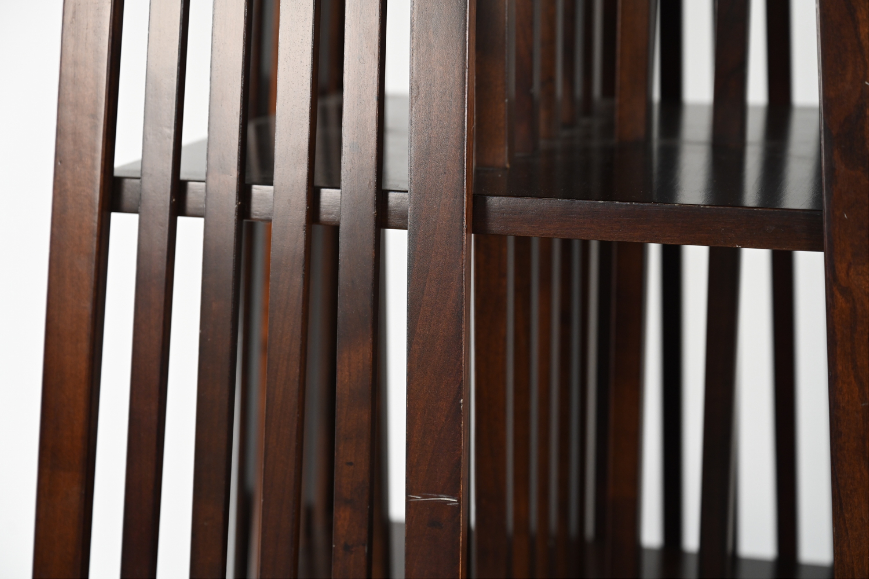 Artwork by Alexis de la Falaise, Pyramide, Made of wood