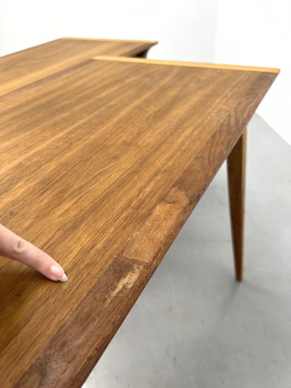 Artwork by Arthur van Court, Tables