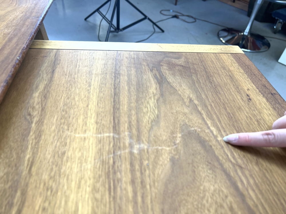 Artwork by Arthur van Court, Tables