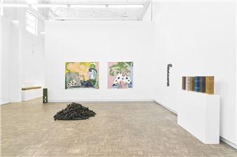 The weight of a stone - Blank