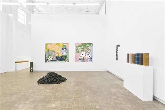 The weight of a stone - Blank