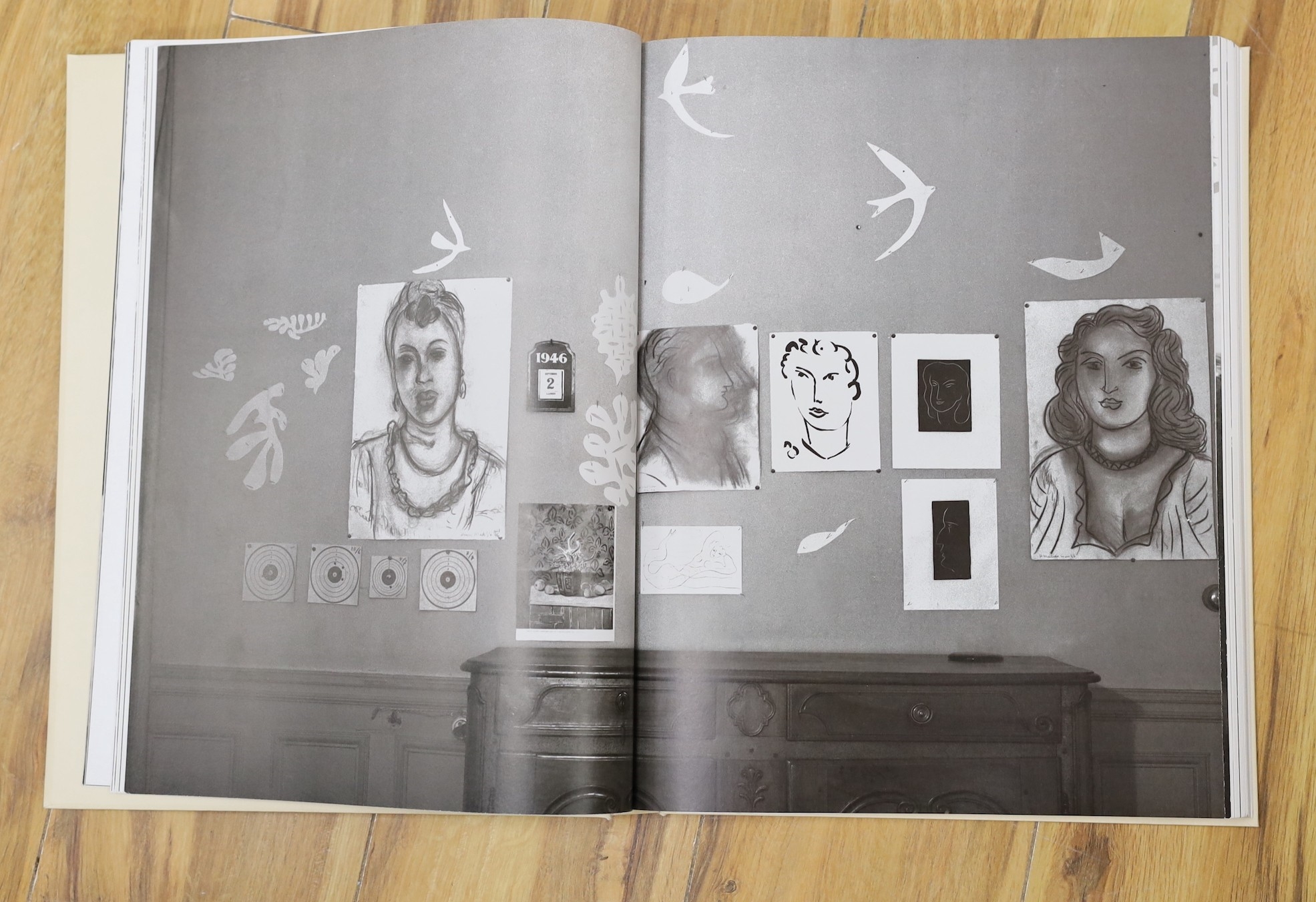 Henri Matisse ‘Cutouts Drawing with scissors’ and ‘Jazz’, together in sleeve MutualArt