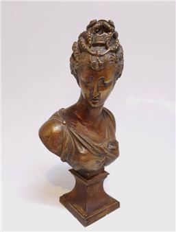 Bust of a King’s Mistress and Ornate Rings in Bandon Online Auction